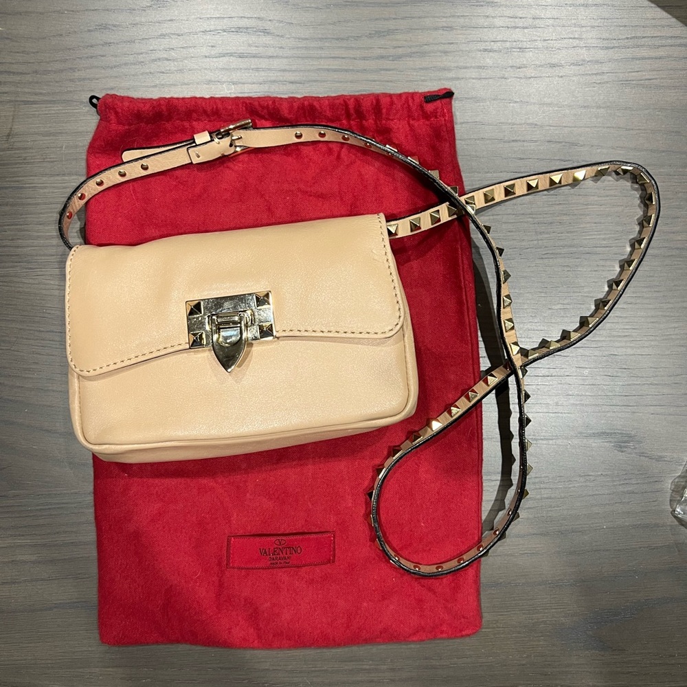 Nude Leather Valentino Rockstud Crossbody